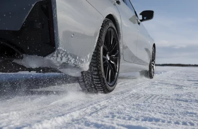 BMW Partl sportliche original Räder und Reifen auf Schnee
