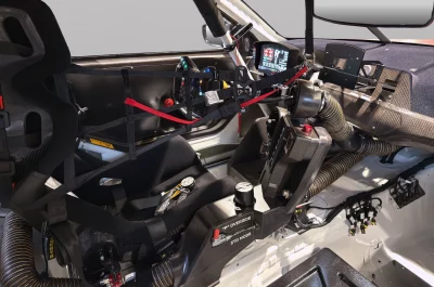BMW M4 GT4 Gebrauchtwagen Cockpit